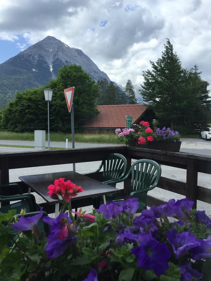 Pension Ostbach Leutasch Exterior foto